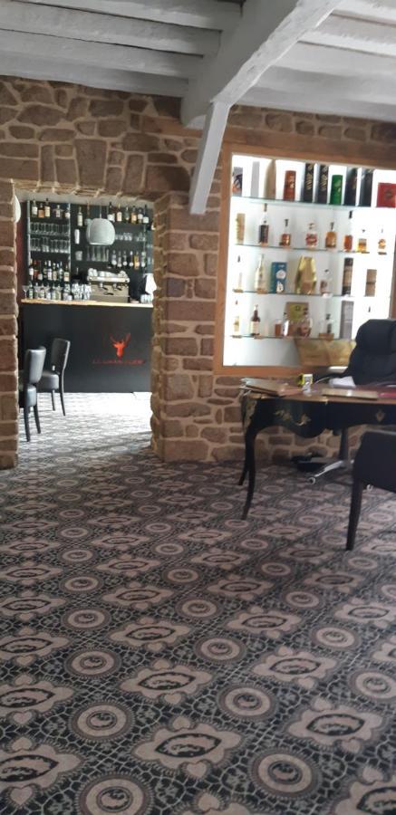 Logis Hotel Le Grand Cerf Ernée Esterno foto